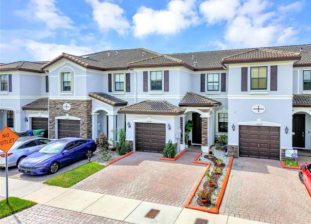 Property at 11618 NW 87th Ln, Doral, FL 33178, 3 beds, 2.5 baths