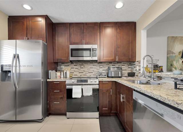 Property at 9539 Boca Cove Cir #111, Boca Raton, FL 33428, 2 beds, 2 baths