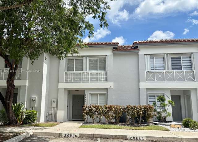 Property at 20866 NW 3rd Ln, Pembroke Pines, FL 33029, 3 beds, 2.5 baths