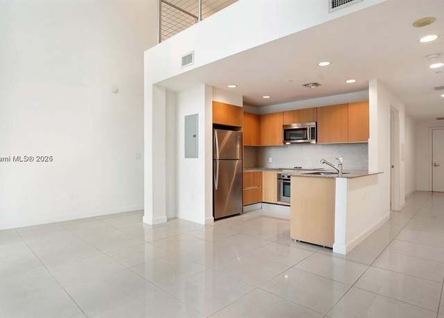 Property at 1050 Brickell Ave #2016, Miami, FL 33131, 1 bed, 1.5 baths