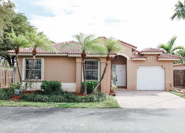 Property at 8011 SW 158th Ave, Miami, FL 33193, 3 beds, 2 baths