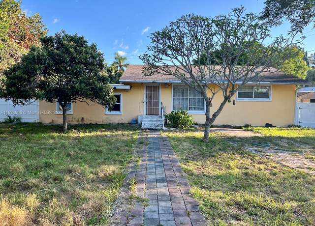Property at 1803 Service Rd, North Palm Beach, FL 33408, 3 beds, 3 baths
