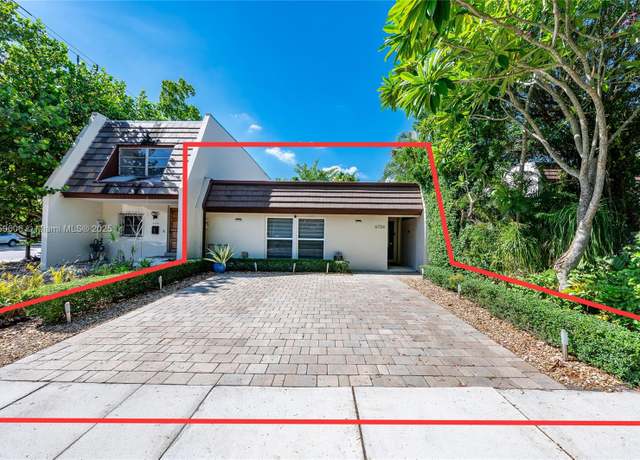 Property at 6704 Crooked Palm Ter, Miami Lakes, FL 33014, 3 beds, 2 baths