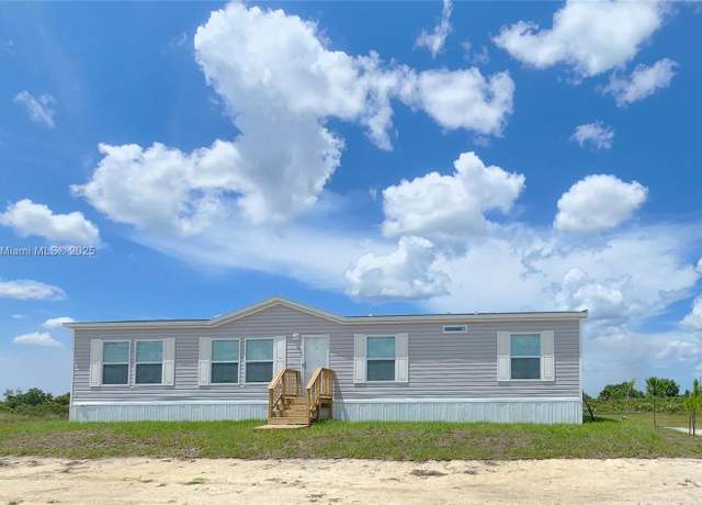 Property at 16371 NW 262 St, Okeechobee, FL 34972, 4 beds, 2.5 baths