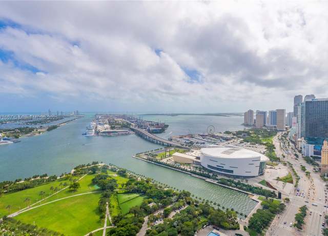 Property at 1100 Biscayne Blvd #4502, Miami, FL 33132, 2 beds, 2.5 baths