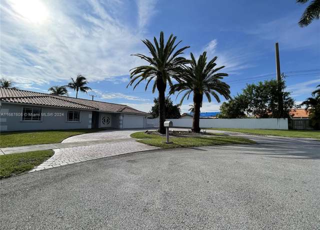 Property at 4090 SW 135th Ave, Miami, FL 33175, 4 beds, 2.5 baths