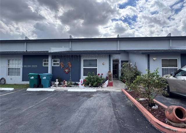 Property at 11610 NW 4th Ter #11610, Sweetwater, FL 33172, 3 beds, 2 baths