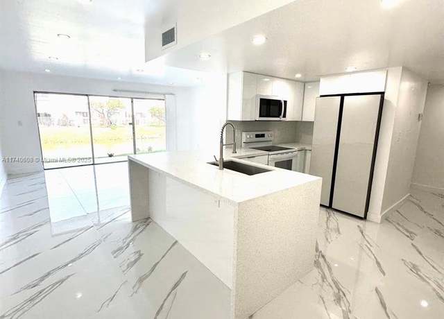 Property at 9375 Fontainebleau Blvd Unit L111, Miami, FL 33172, 2 beds, 2 baths