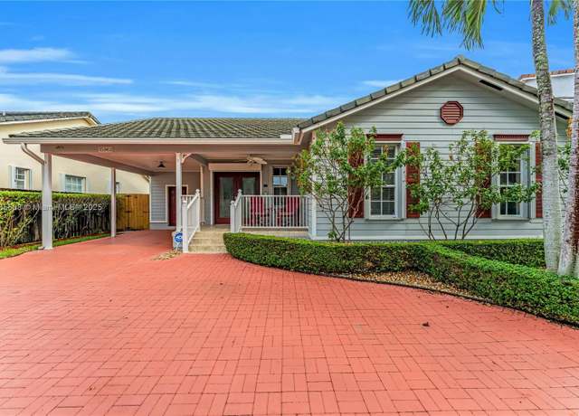 Property at 15963 SW 97th Ter, Miami, FL 33196, 4 beds, 3 baths