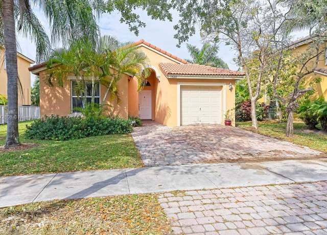 Property at 1520 SE 17th Ave, Homestead, FL 33035, 3 beds, 2 baths