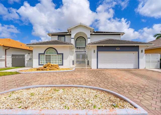 Property at 16075 SW 149th Ter, Miami, FL 33196, 6 beds, 4.5 baths