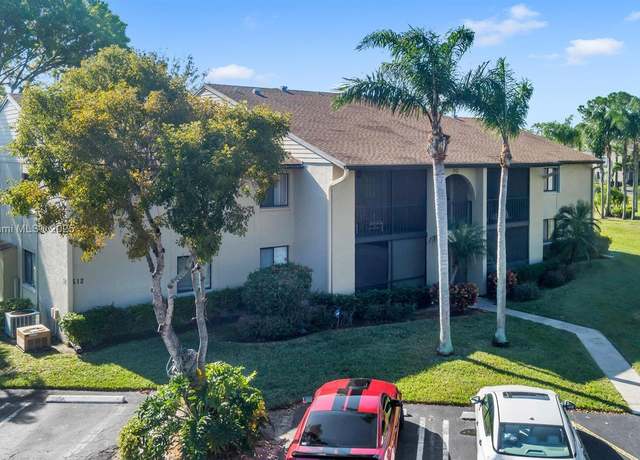 Property at 512 Shady Pine Way Unit D2, Green Acres, FL 33415, 2 beds, 2 baths