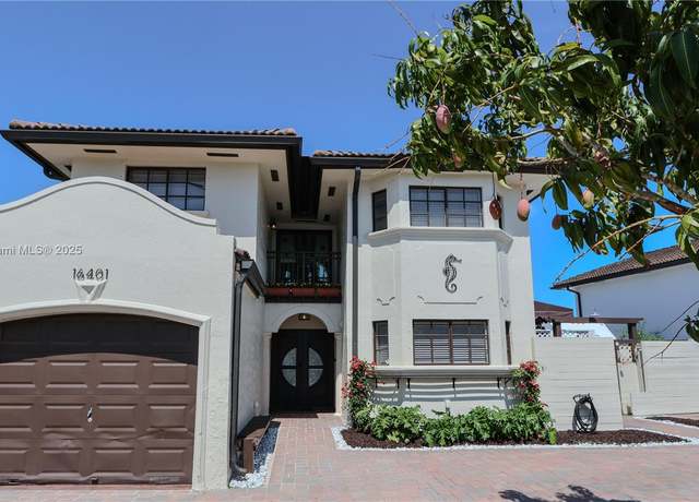 Property at 16401 SW 141st Ave, Miami, FL 33177, 3 beds, 2.5 baths