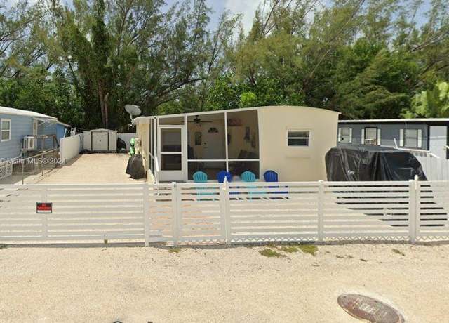 Property at 202 Buttonwood Ave, Key Largo, FL 33037, 3 beds, 2 baths