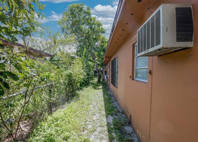 Property at 13785 NW 5th Ave, North Miami, FL 33168, 3 beds, 1.5 baths