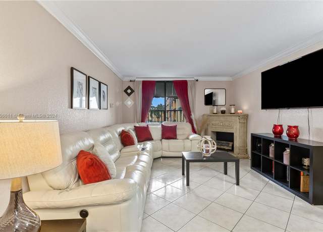 Property at 666 W 81st St #226, Hialeah, FL 33014, 1 bed, 1 bath