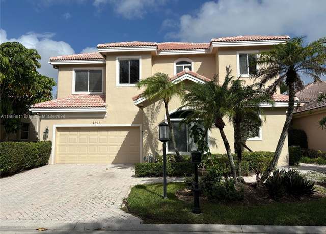 Property at 7091 Mallorca Cres, Boca Raton, FL 33433, 4 beds, 4.5 baths