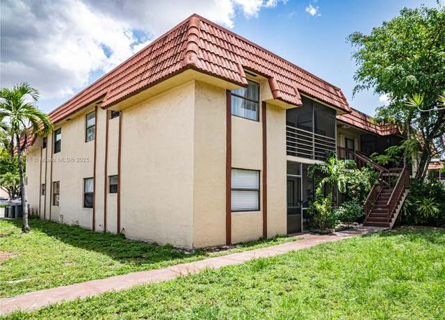 Property at 6545 W 27th Ct Unit 24-47, Hialeah, FL 33016, 3 beds, 2 baths