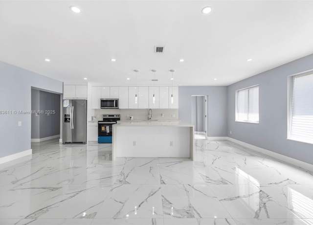 Property at 3140 SW 39th Ave, West Park, FL 33023, 4 beds, 2 baths