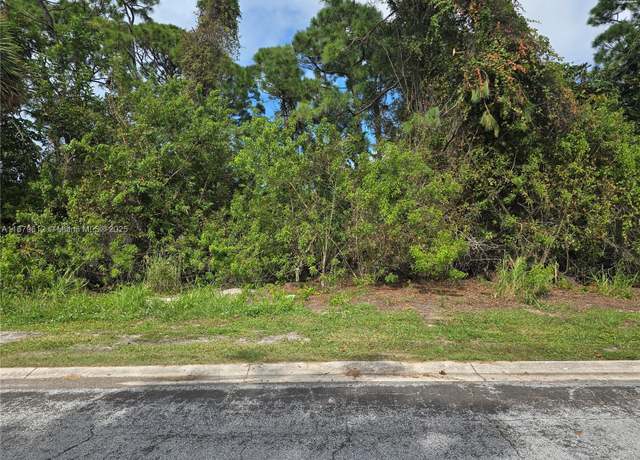 Property at 125 Cardinal Dr, Sebastian, FL 32958