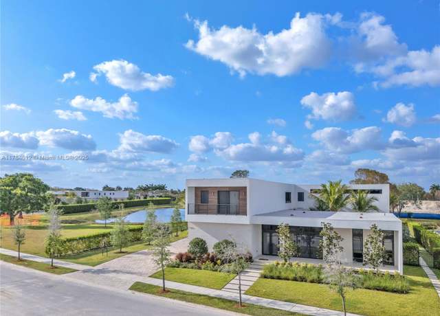 Property at 16709 N Botaniko Dr, Weston, FL 33326, 5 beds, 6.5 baths