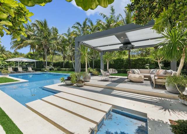 Property at 4898 Tropicana Ave, Cooper City, FL 33330, 5 beds, 3.5 baths