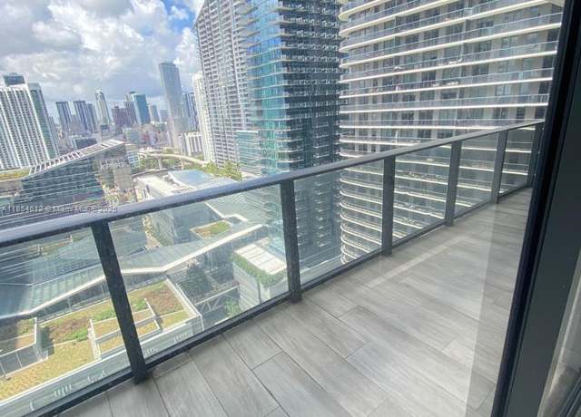 Property at 45 SW 9th St #2510, Miami, FL 33130, 1 bed, 1.5 baths