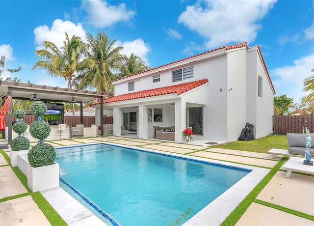Property at 4260 SW 149th Ct, Miami, FL 33185, 4 beds, 4 baths
