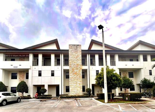 Property at 10407 NW 82nd St #9, Doral, FL 33178, 3 beds, 2.5 baths