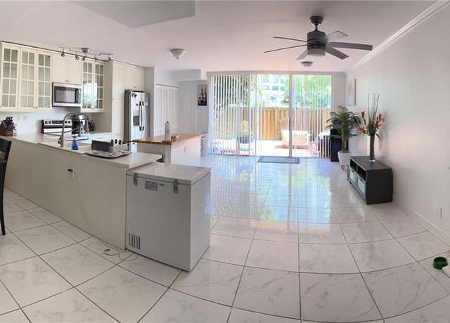 Property at 2204 NE 7th St #3, Hallandale Beach, FL 33009, 3 beds, 2.5 baths
