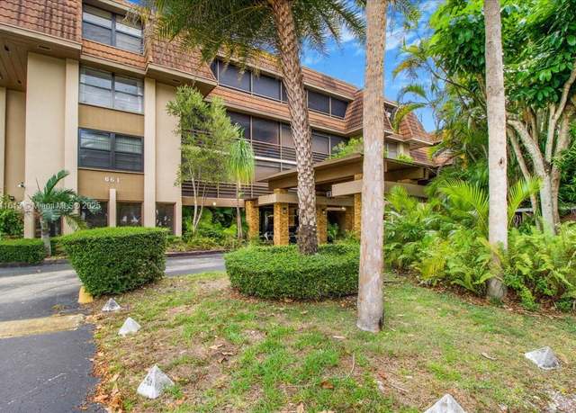 Property at 661 NE 195th St #105, Miami, FL 33179, 2 beds, 2 baths