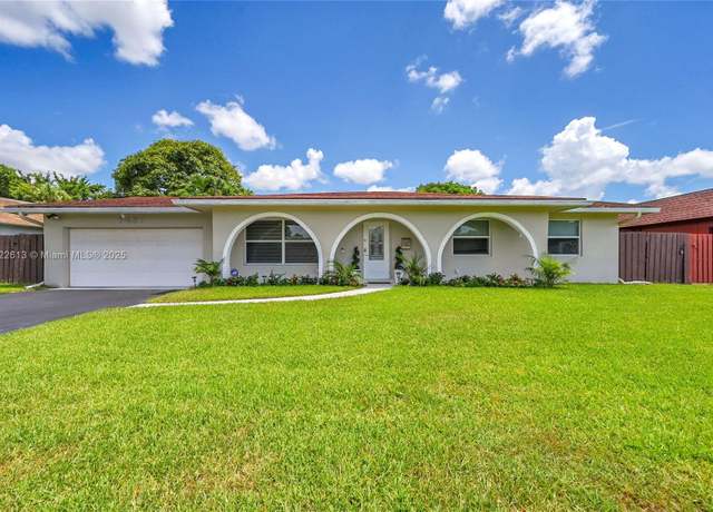 Property at 7481 NW 14th St, Plantation, FL 33313, 3 beds, 2.5 baths