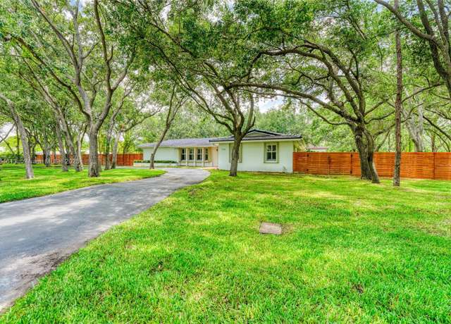 Property at 7715 SW 122nd St, Pinecrest, FL 33156, 5 beds, 3 baths
