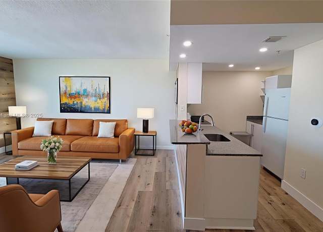 Property at 275 NE 18th St #901, Miami, FL 33132, 1 bed, 1 bath