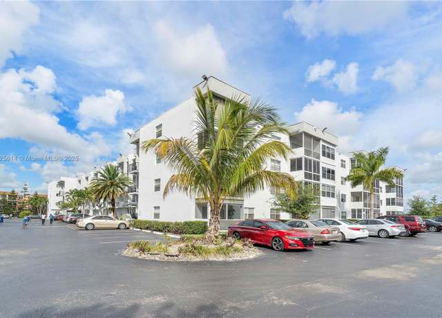 Property at 2998 E Sunrise Lakes Dr #215, Sunrise, FL 33322, 2 beds, 2 baths