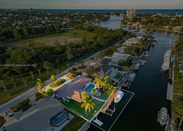Property at 2880 NE 23rd Pl, Pompano Beach, FL 33062, 3 beds, 3 baths