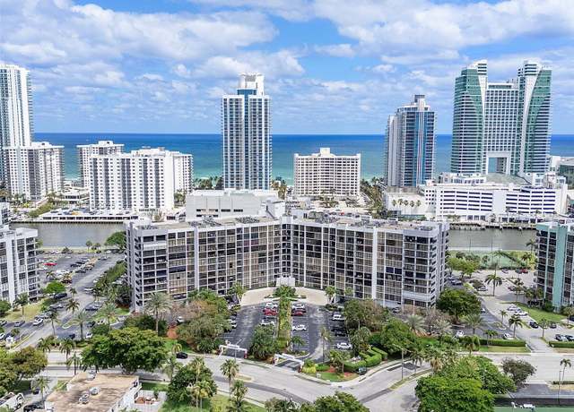 Property at 600 Parkview Dr #625, Hallandale Beach, FL 33009, 1 bed, 1.5 baths