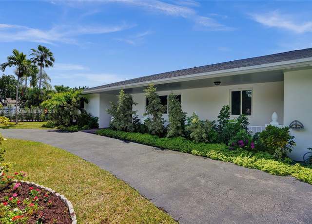 Property at 7360 SW 120th St, Pinecrest, FL 33156, 4 beds, 2 baths