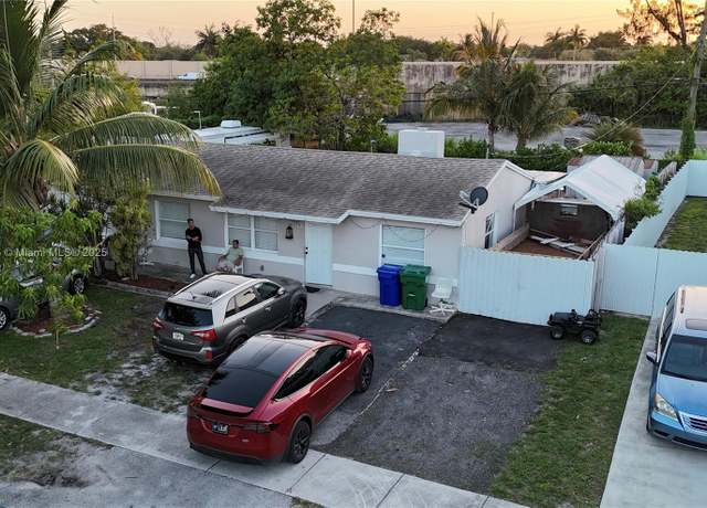 Property at 1929 SW 50th Ave, Fort Lauderdale, FL 33317, 4 beds, 2.5 baths