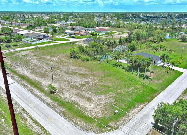 Property at 3417 Andalusia Blvd, Cape Coral, FL 33909