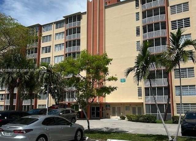 Property at 1780 NE 191st St Unit 809-2, Miami, FL 33179, 2 beds, 1.5 baths