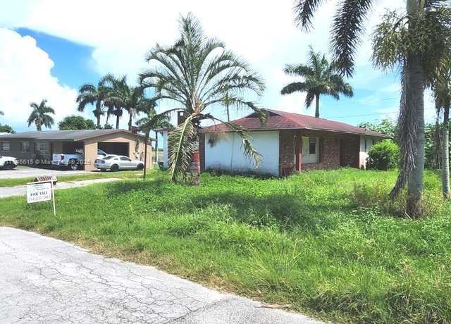 Property at 3250 Bacom Point Rd, Pahokee, FL 33476, 5 beds, 2 baths