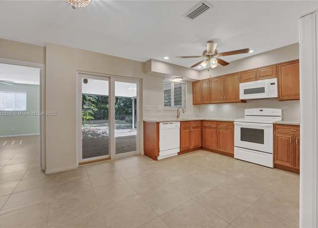 Property at 830 SW 18th St, Fort Lauderdale, FL 33315, 3 beds, 2 baths