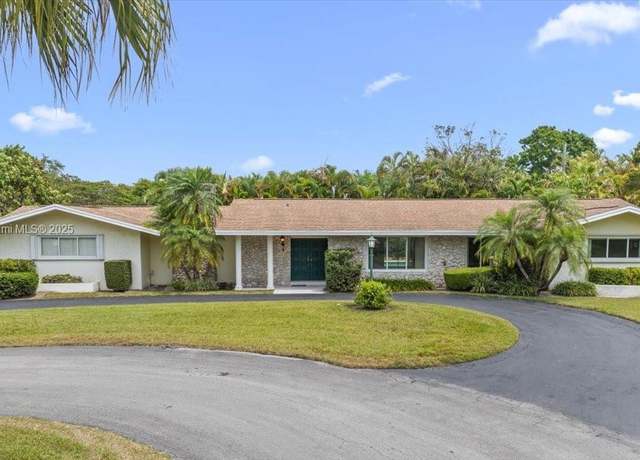 Property at 7125 SW 119th St, Pinecrest, FL 33156, 4 beds, 2.5 baths