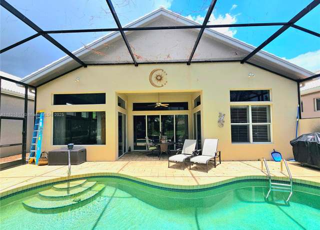 Property at 19343 Silver Oak Dr, Estero, FL 33967, 3 beds, 2 baths