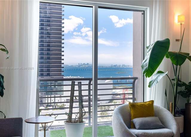 Property at 234 NE 3rd St Unit LPH06, Miami, FL 33132, 1 bed, 1 bath