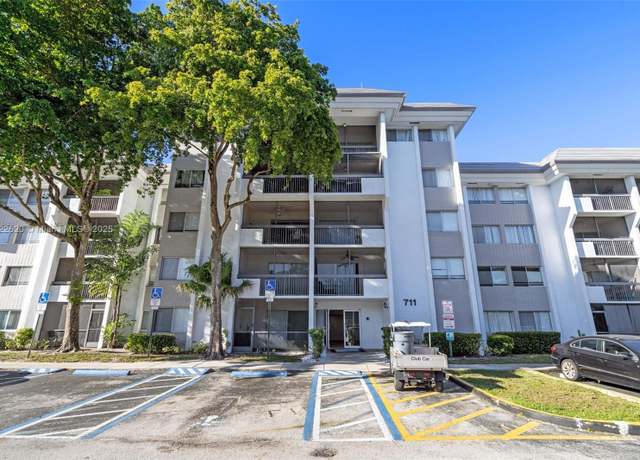 Property at 711 N Pine Island Rd #406, Plantation, FL 33324, 3 beds, 2.5 baths