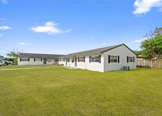 Property at 430 SW 10th Ave, Homestead, FL 33030, 12 beds, 6 baths