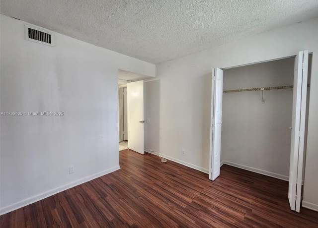Property at 216 Lake Pointe Dr #128, Oakland Park, FL 33309, 2 beds, 2 baths