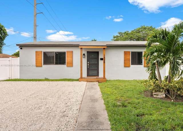 Property at 1325 N 26th Ave, Hollywood, FL 33020, 3 beds, 1 bath